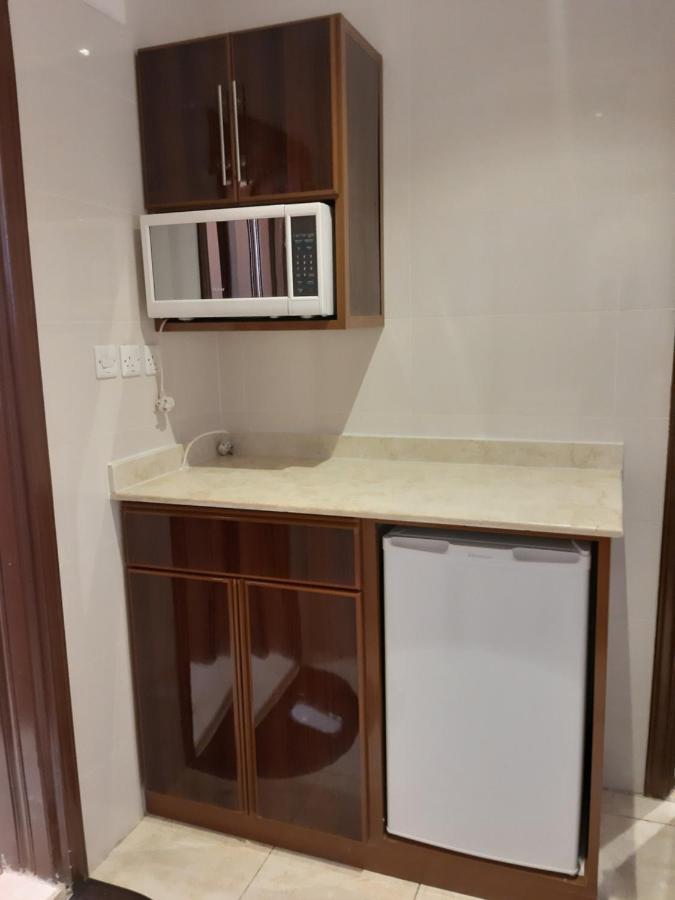 タブーク Al Rawda Furnished Unitsアパートホテル エクステリア 写真