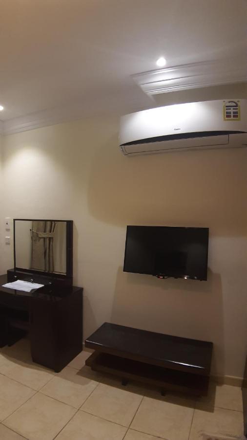 タブーク Al Rawda Furnished Unitsアパートホテル エクステリア 写真