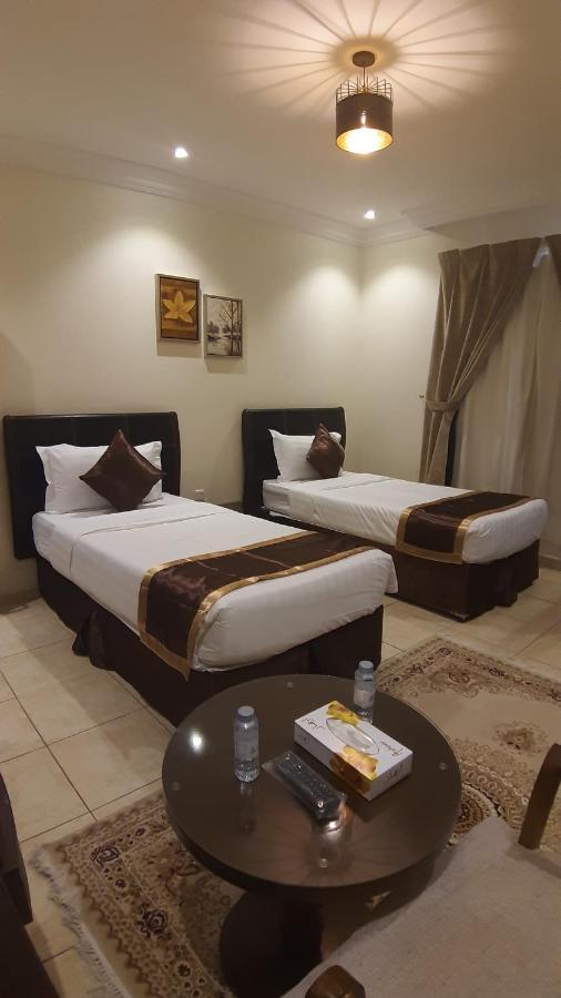 タブーク Al Rawda Furnished Unitsアパートホテル エクステリア 写真