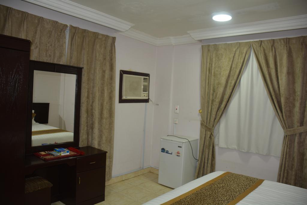 タブーク Al Rawda Furnished Unitsアパートホテル エクステリア 写真