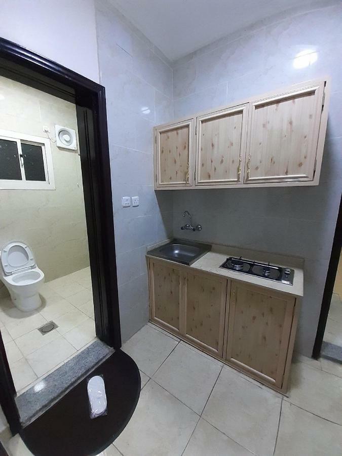 タブーク Al Rawda Furnished Unitsアパートホテル エクステリア 写真