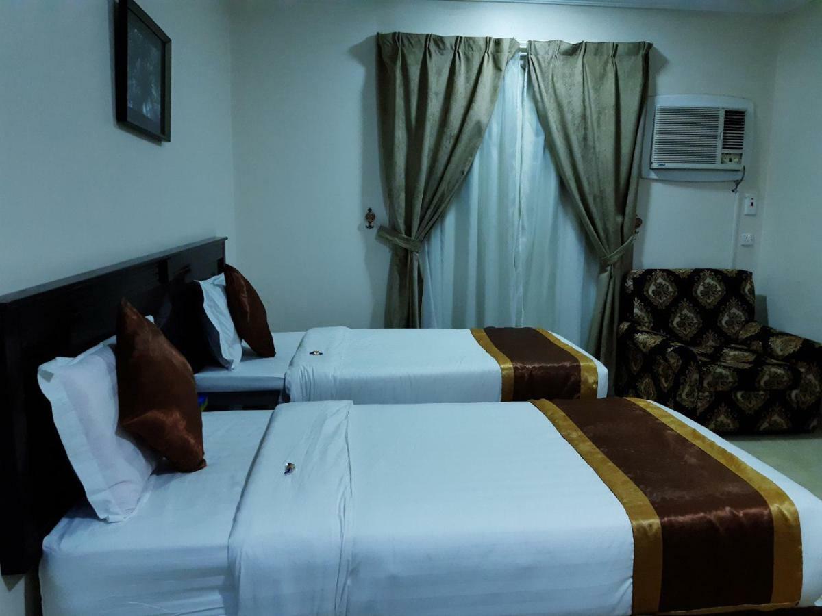 タブーク Al Rawda Furnished Unitsアパートホテル エクステリア 写真