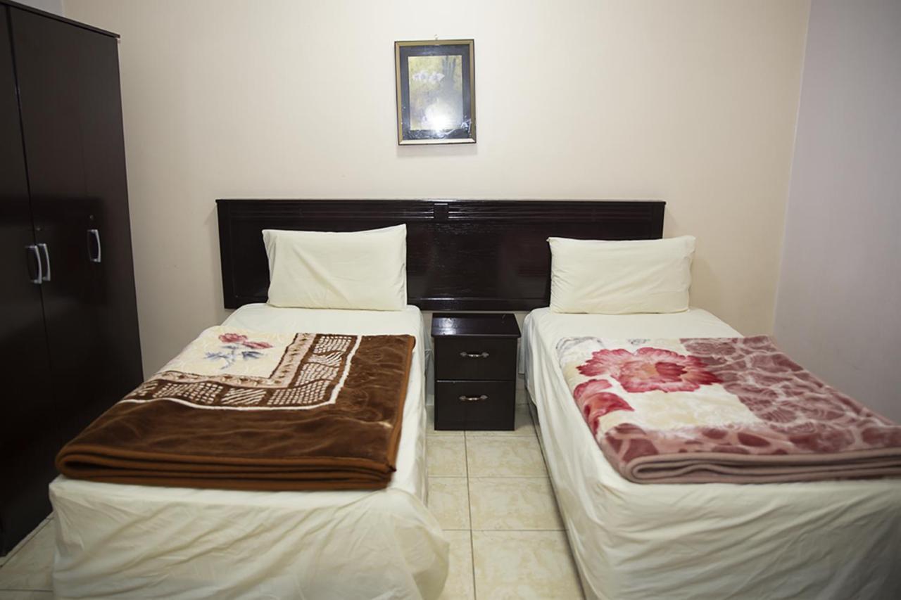 タブーク Al Rawda Furnished Unitsアパートホテル エクステリア 写真